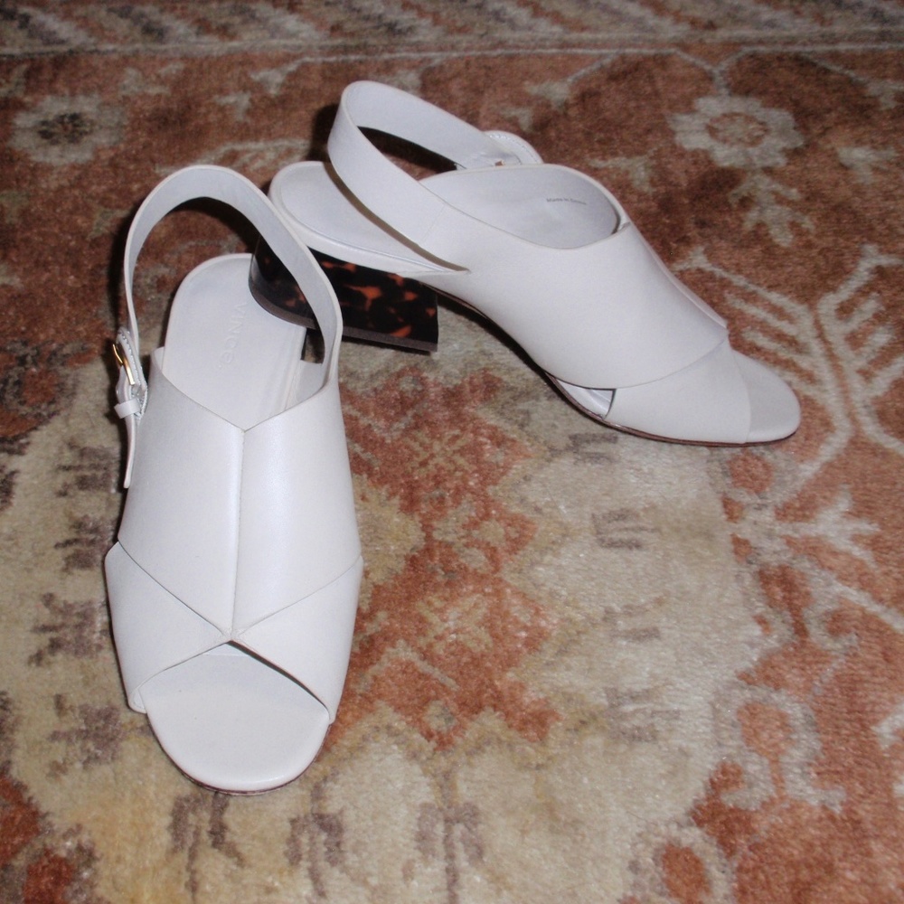Vince Jetta Leather Sandals Color Flax Size 37.5  7.5